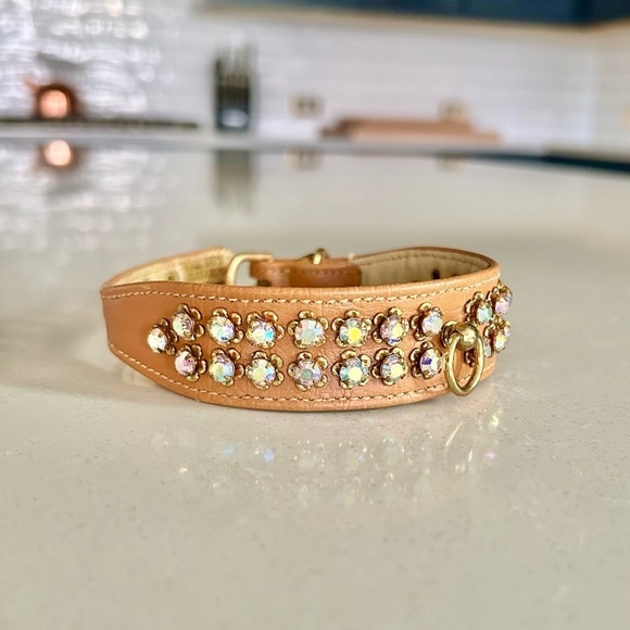 Wall Street Saratoga >Opalescent Crystal Embellished Leather Toy Dog Collar - Picture 6 of 14